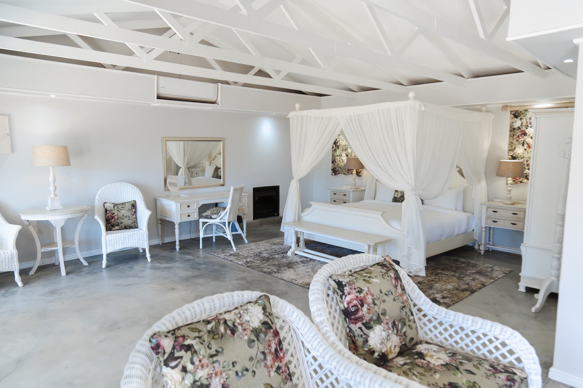 Luxury Suite at Le Pommier Wine Estate